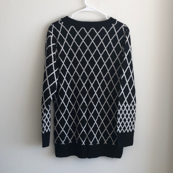 White and Black Warm Sweater - Picture 3 of 3